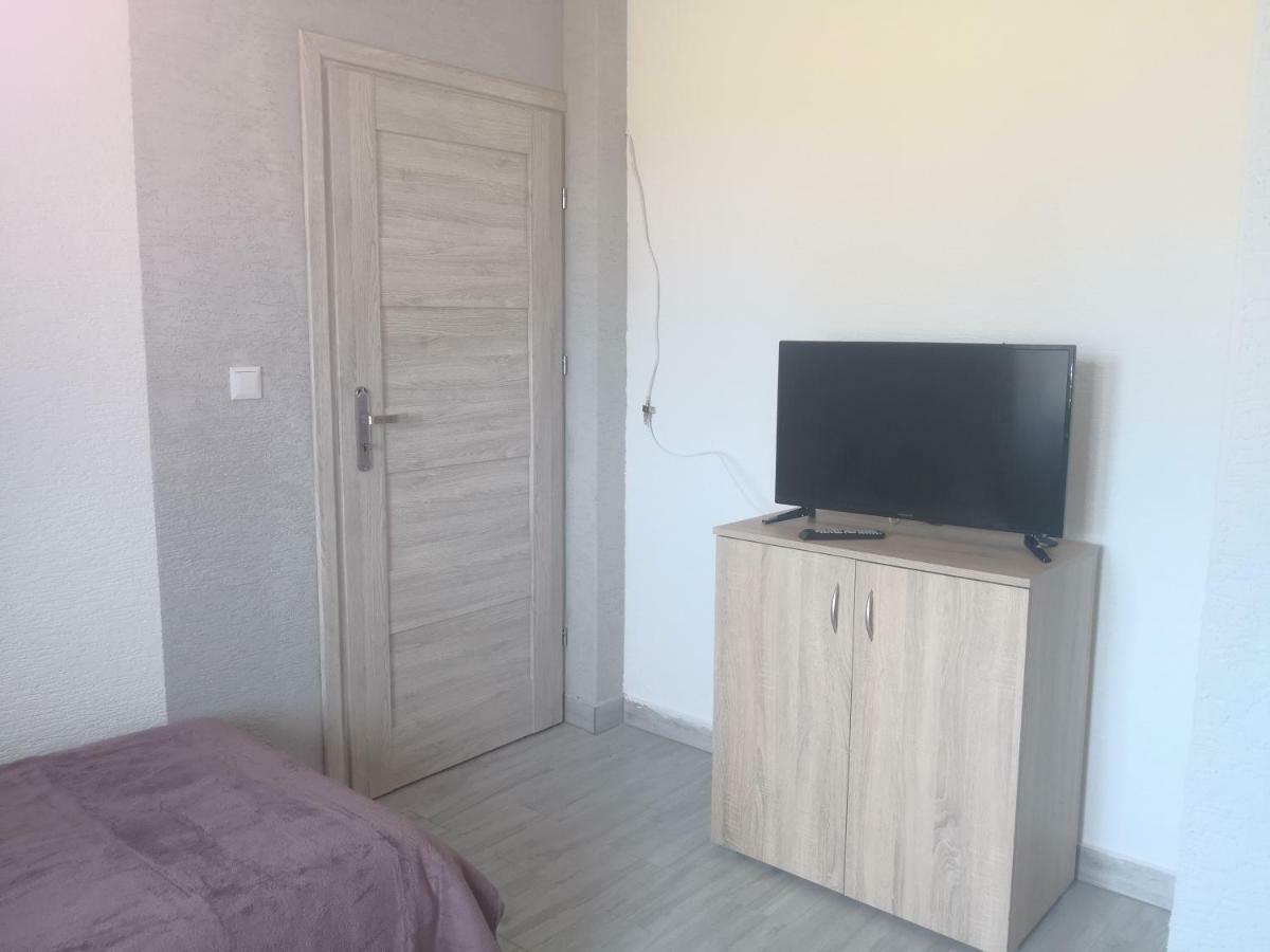 Gosciniec Mariola Vila Człuchów Exterior foto